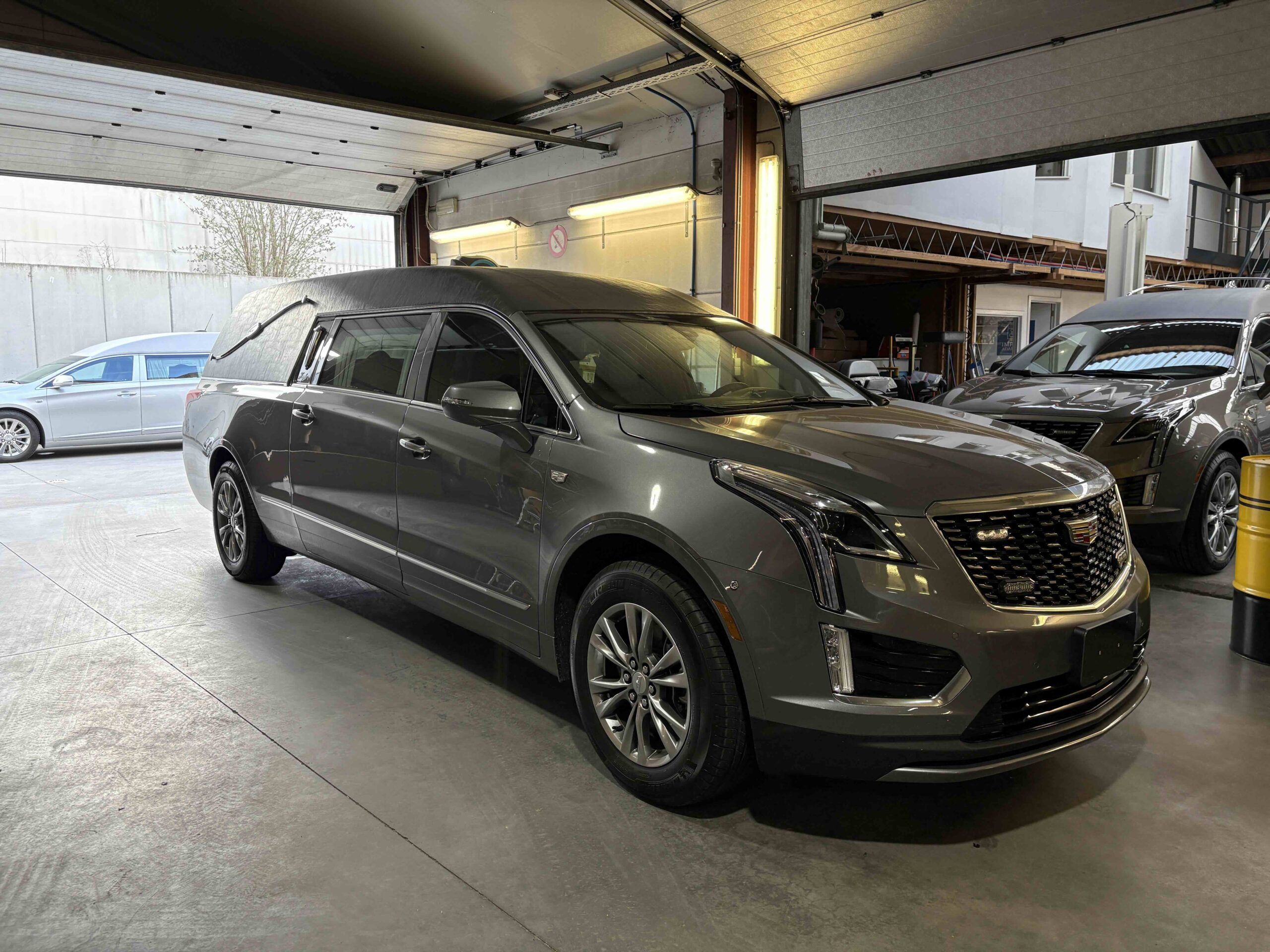 Nieuw Cadillac XT5 Kingsley By Eagle Coach