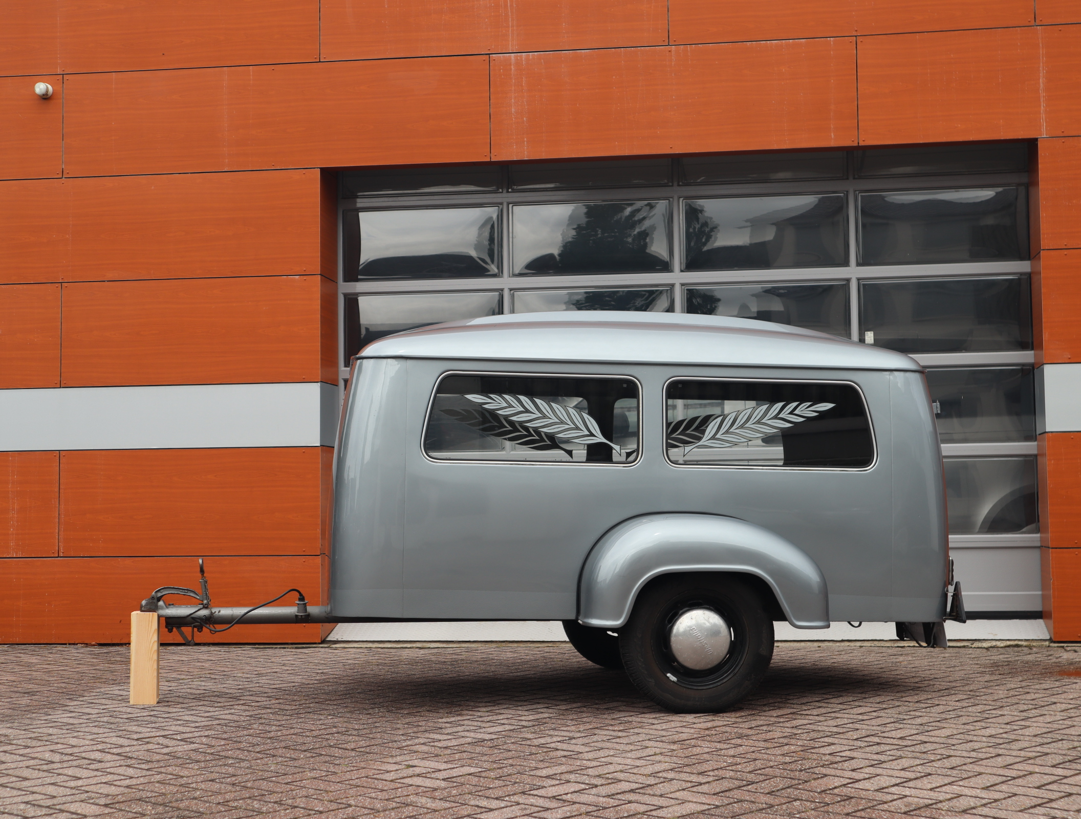 Westfalia Rouwaanhanger