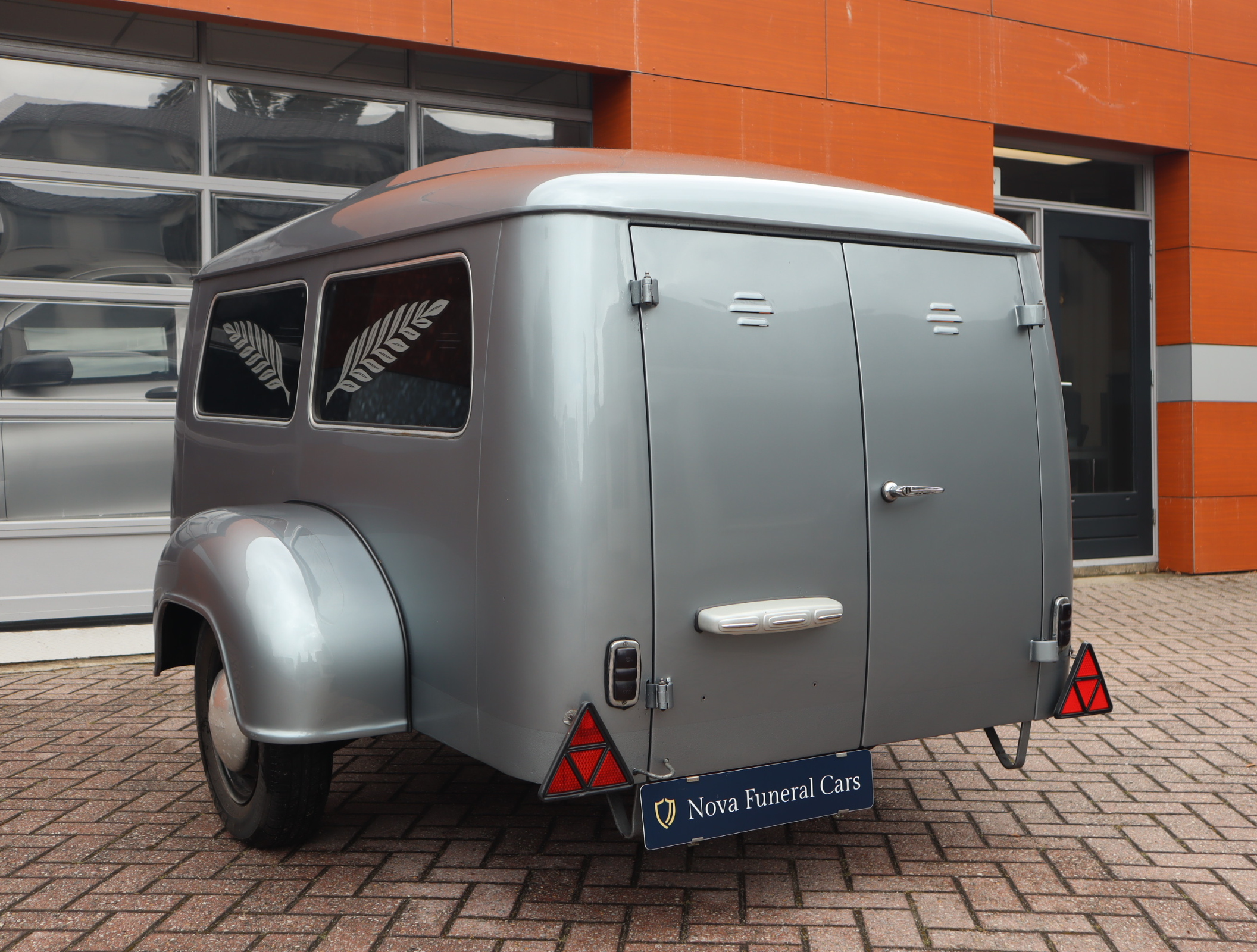 Westfalia Rouwaanhanger